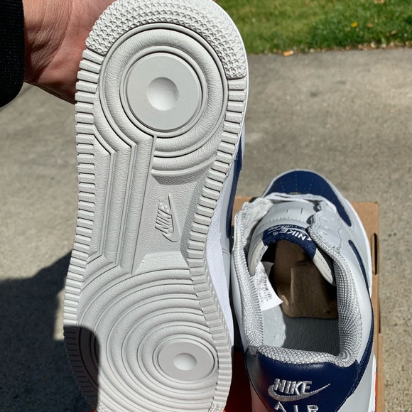 Nike Vintage Air Force LE Shoes - Picture 5 of 6